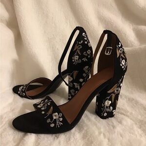 Mari A Sami floral embroidered heels 8.5